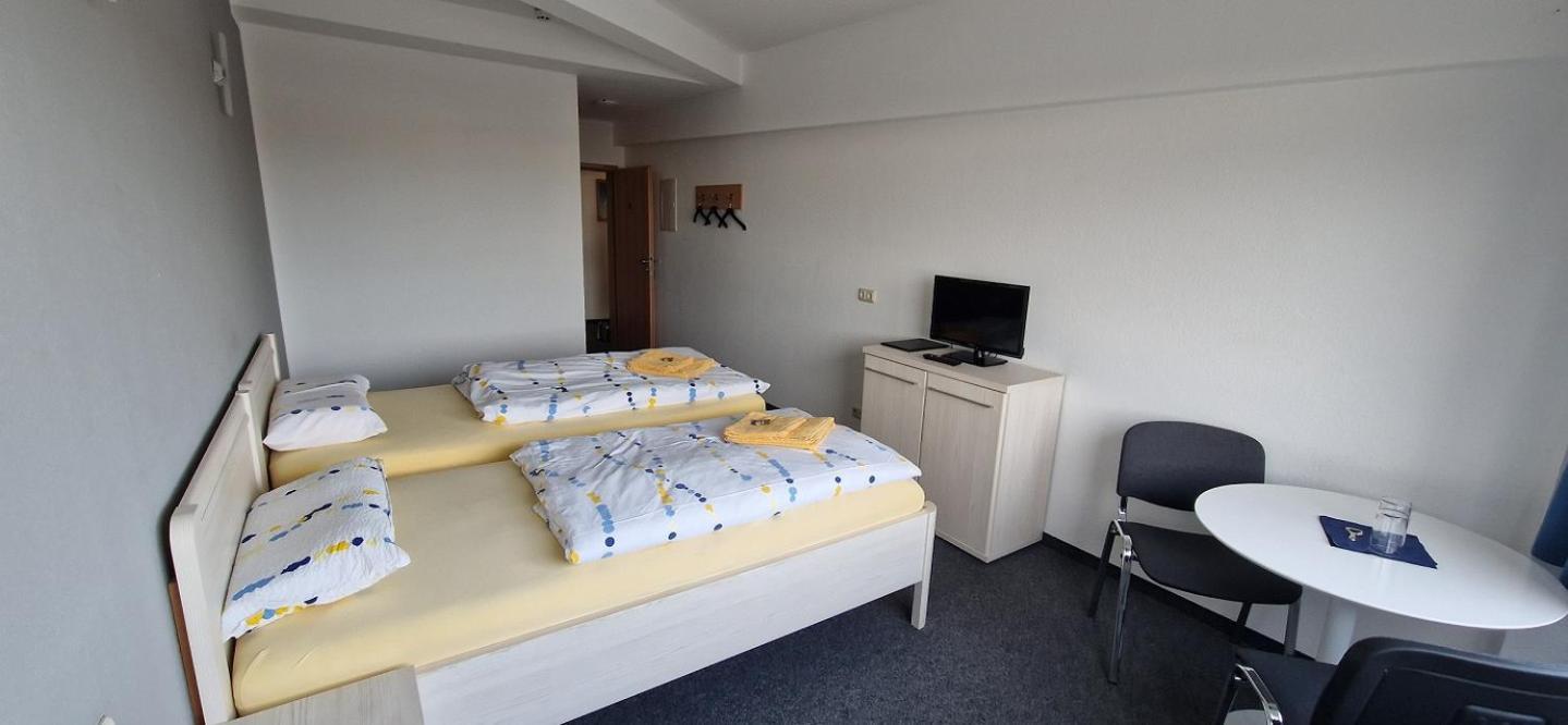 Pension Take Off Gera Exterior foto